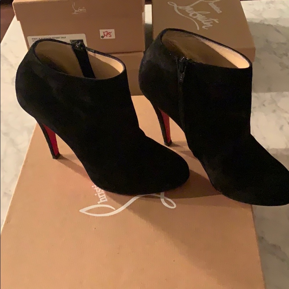 Pre-owned authentic Christian Louboutin Belle 37